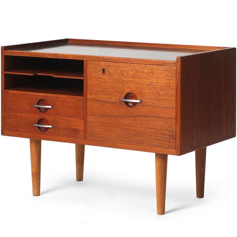 The 'Telephone Table'