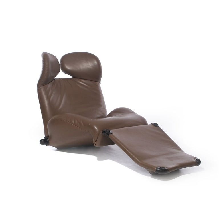 "Wink" Lounge Chair