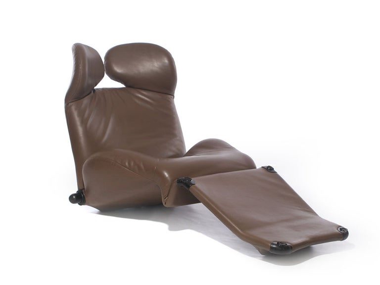 "Wink" Lounge Chair