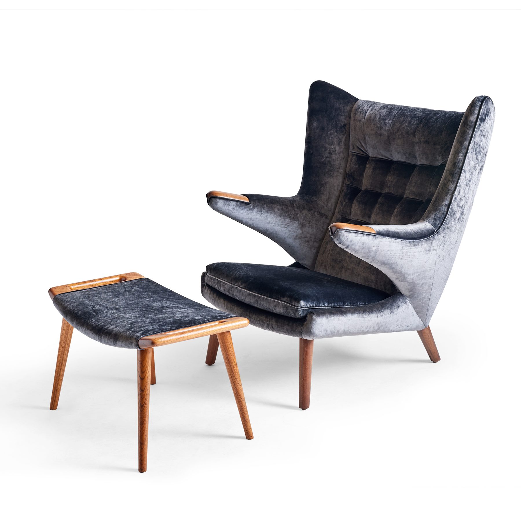 The AP 19 Papa Bear Chair and Stool